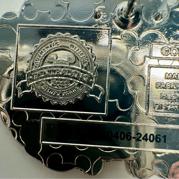 NWT. Disney Parks The Hollywood Tower Hotel Minnie Mouse Pin New With Card back. - Picture 9 of 9